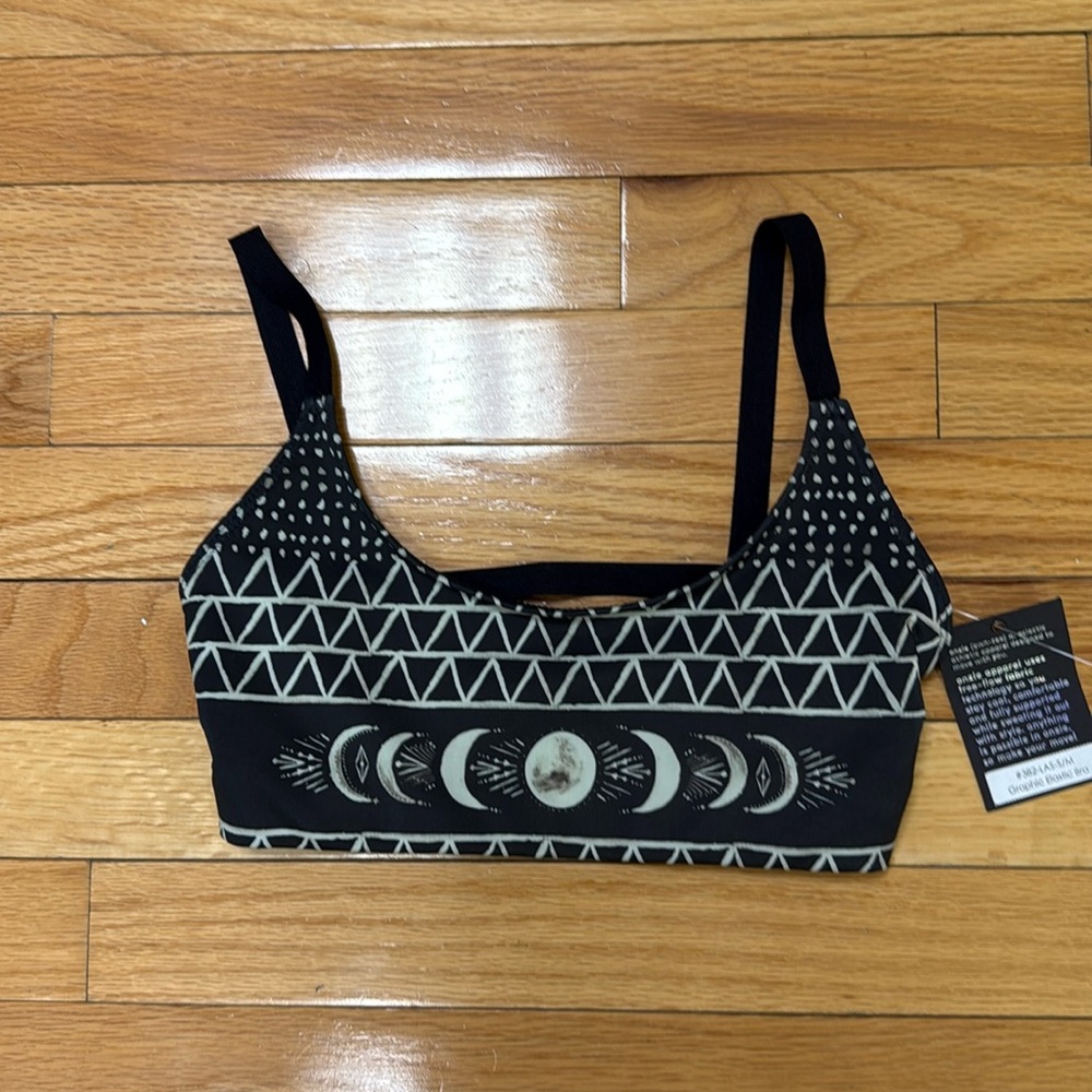 Onzie s/m moon phase nwt sports bra